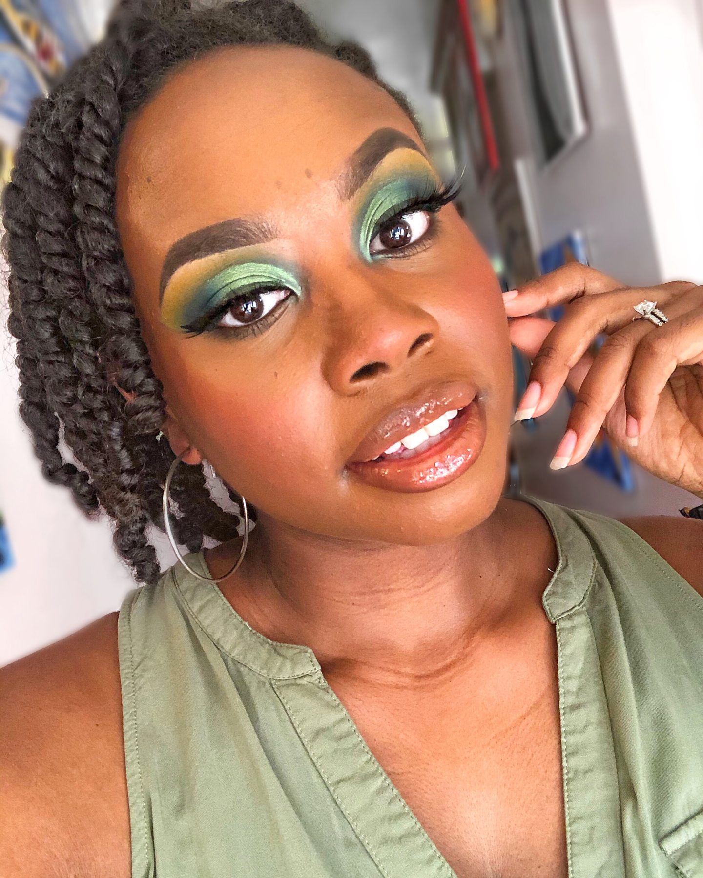 Green makeup look lucky charm